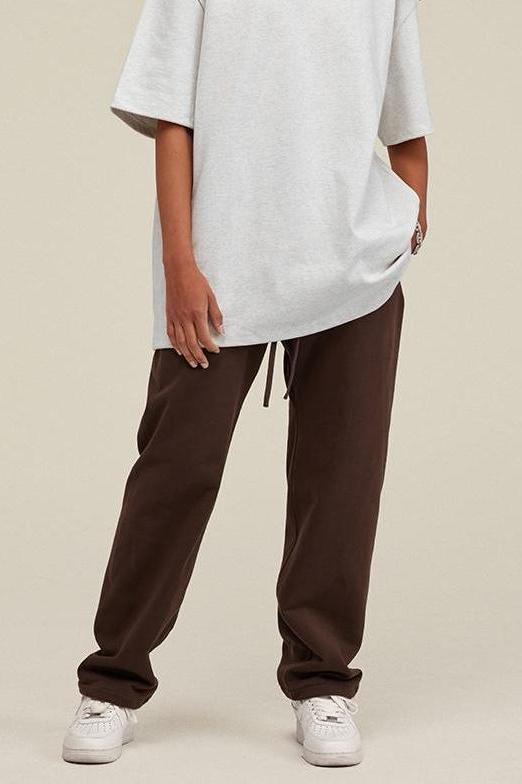 Summer Solid Relaxed Sweatpants - 80% cotton / 20% polyester - Encased elastic waistband with drawstring - Relaxed fit - On-seam side pockets; one back pocket Welcome shop the whole look above to match clothes easily~ Free shipping for orders above $99 15