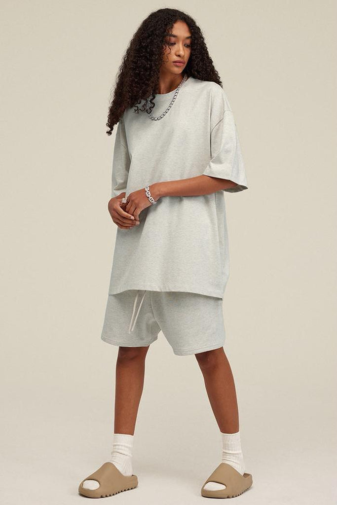 Summer 305G Solid Basic Tee 305G Solid Basic Tee - 100% cotton - Encased elastic waistband with drawstring - On-seam side pockets Welcome shop the whole look above to match clothes easily~ Free shipping for orders above $99 15% OFF ON FIRST ORDER>>Code:NE