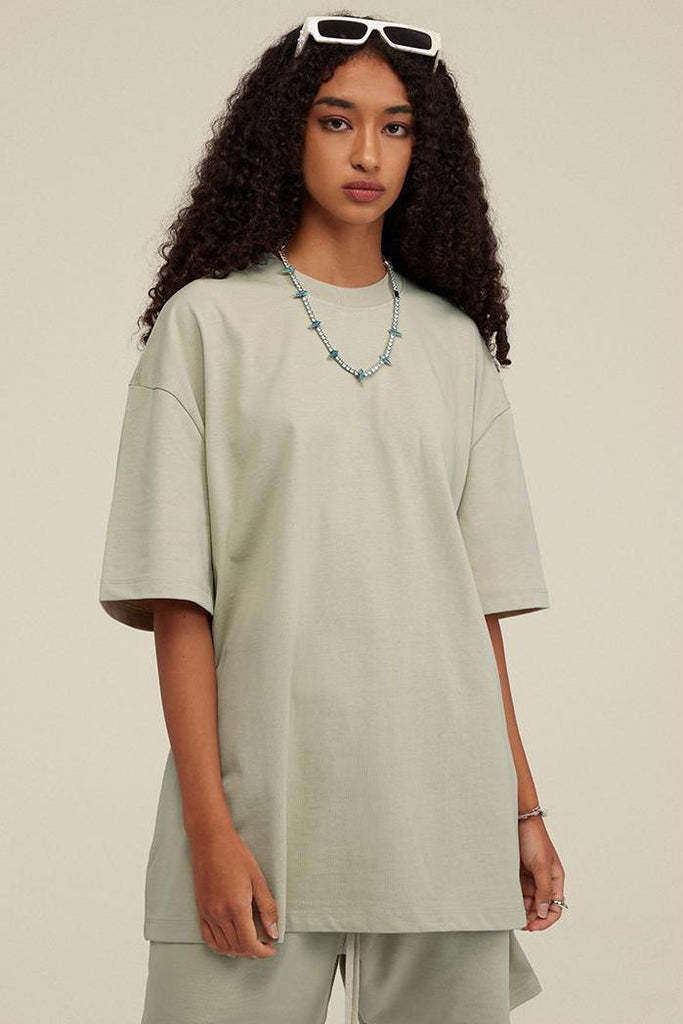 Summer 305G Solid Basic Tee 305G Solid Basic Tee - 100% cotton - Encased elastic waistband with drawstring - On-seam side pockets Welcome shop the whole look above to match clothes easily~ Free shipping for orders above $99 15% OFF ON FIRST ORDER>>Code:NE