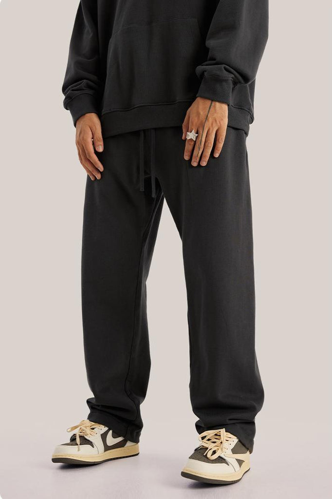 Summer Solid Relaxed Sweatpants - 80% cotton / 20% polyester - Encased elastic waistband with drawstring - Relaxed fit - On-seam side pockets; one back pocket Welcome shop the whole look above to match clothes easily~ Free shipping for orders above $99 15