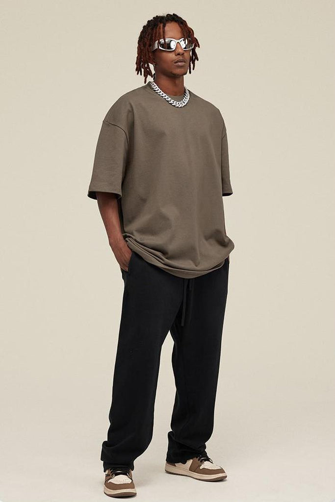 Summer 425G Solid Basic Tee 425G Solid Basic Tee - 100% cotton - Relaxed fit - Ribbed neck Welcome shop the whole look above to match clothes easily~ Free shipping for orders above $99 15% OFF ON FIRST ORDER>>Code:NEW15